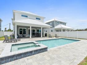 Pet Friendly Beach House - Totally Beachin 322