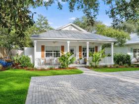 30A Beach House - Coconut Cottage