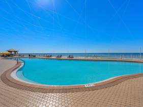 Treasure Tides–3BR Beachfront Corner Unit sleeps 8 with
