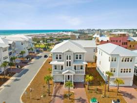 Prominence on 30A - Dont Worry Beach Happy