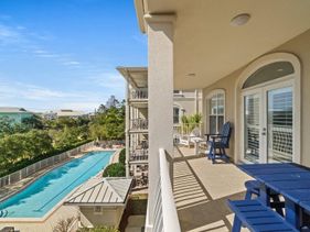 Villas at Seagrove - Sandy Buns