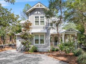 8 Bramble Ln