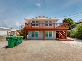 Canal Breeze Cottage