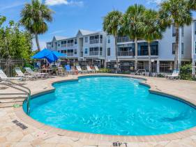 Cove At Sandy Pointe 208