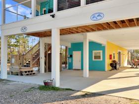 Dolphin Daze Hideaway