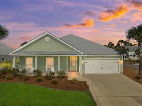 Pet Friendly Beach House with Golf Cart - The Sandy Tur