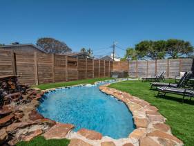 Sleep 29 - Oceanfront Retreat 2 Homes for 29-Guests!