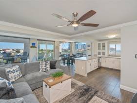 Shoreline Towers 3051