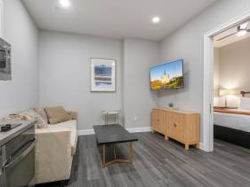 Cozy 1BR Getaway Steps from the French Quarter