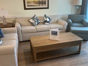 Ideal 2BR Condo w Pool. Escape to a Tropical Oasis