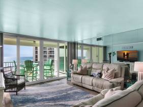 Shoreline Towers 1073