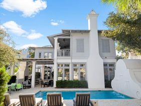 103 E Kingston