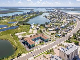 Cozy 2BR Home Minutes from Local Attractions