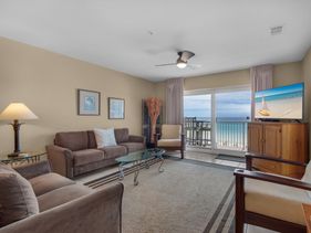 Emerald Dunes 302