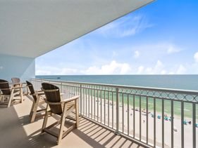Colonnades 1202