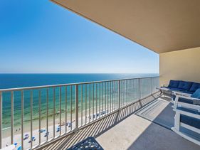 Crystal Shores West 1006
