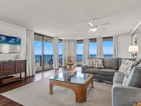 Summerhouse 206B