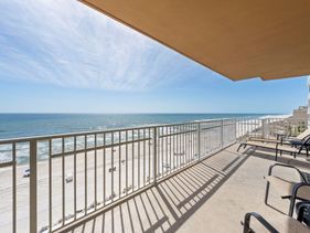 Crystal Shores West 208