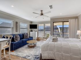 Sandpiper Cove 8208