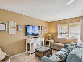Sandpiper Cove 8226