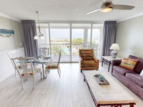 Magnolia House 209