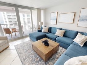 Shoreline Towers 1074
