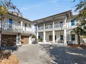 94 Pinecrest