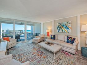 Shoreline Towers 3042