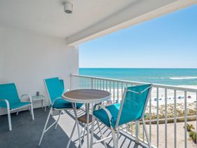 Shoreline Towers 1095