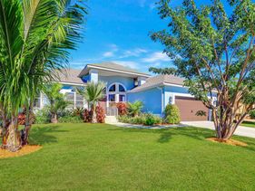Lovely Pet-friendly waterfront home with pool and dock