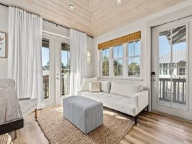 Winston Carriage House