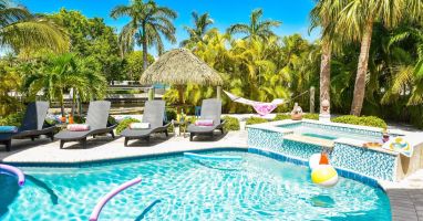 Sirenia By The Sea - Heated pool and hot tub, tiki hut, hammock