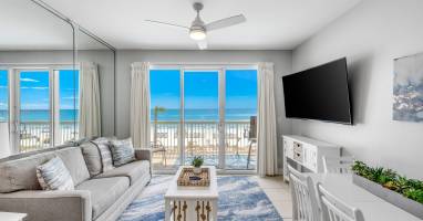 Living area with amazing views
