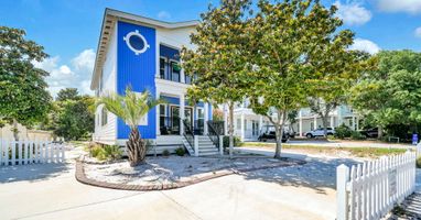 Beautifully renovated 5 BR 5 1/2 bath home 1 block from the beach!