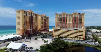 Calypso Resort & Towers, Parking Garage attached to all by cross walks