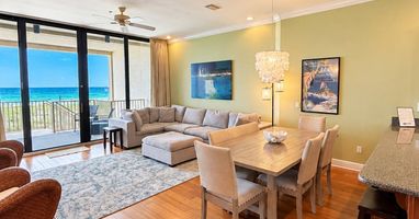 Living Room/Dining Area