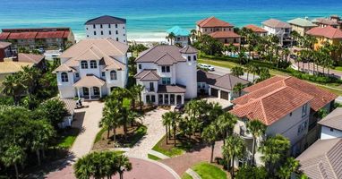 Private home in the iconic Destiny East — a gated, gulfside community in Destin