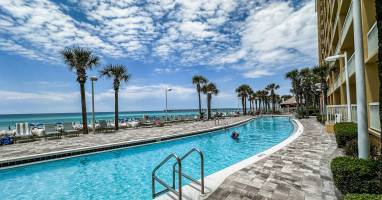 Two Beautiful Pools Ocean Side!