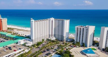 Pelican Beach Resort on the beach