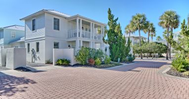 Burkes Beach Bungalow 1 blck to Rosemary, 80 steps to beach gated community