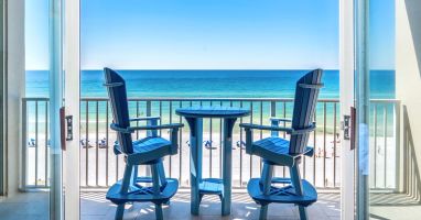 Front row view of the stunning Emerald Coast!