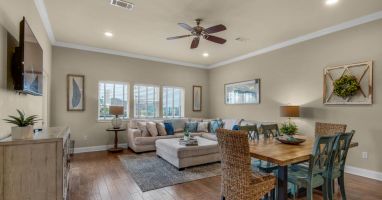 Spacious living room and dining room with Smart TV