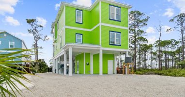 4 bedroom - 5 bath home as you enter the property