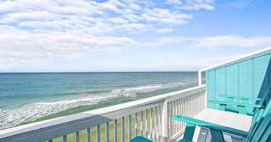 Gulf Front Balcony- Great for Dolphin watching or Star Gazing