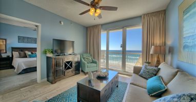 Great room with a great view! Large HDTV, HDDVR and balcony access!