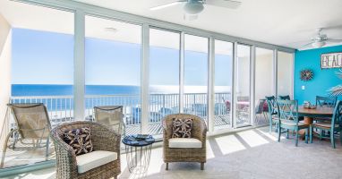 WOW!  Beautiful view, this could be your next vacation spot!  