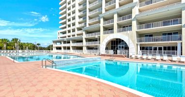 Welcome to Our Condo! We hope you enjoy it as much as we do. Located across the road from the Gulf of Mexico. Its a short walk to the Whales Tail. Great Food!