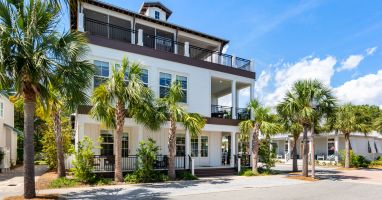 The Grand Pearl is located on a corner lot, which means plenty of parking!