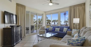 Welcome to Crescent 110, where resort style amenities meet the white beaches of Destin and the emerald waters of the Gulf.