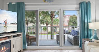 Living room with sliding doors opening to balcony at Maravilla 4205